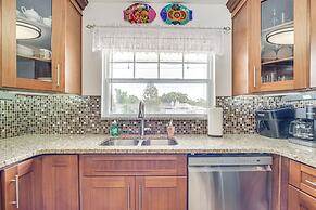 Boat Dock & Kayaks: Canalfront Home in Homosassa