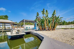 Boat Dock & Kayaks: Canalfront Home in Homosassa