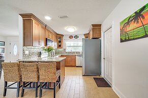 Boat Dock & Kayaks: Canalfront Home in Homosassa