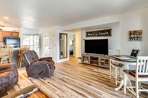 Screened Balcony & Views: Modern Osage Beach Condo