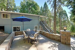 12 Mi to Apple Hill: Family-friendly Cabin Retreat