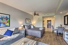 Coastal Condo: Patio & Free Resort Amenities!