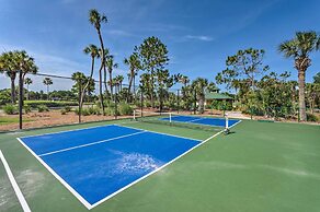 Coastal Condo: Patio & Free Resort Amenities!