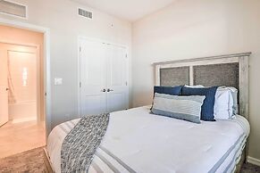 6 Mi to Disney: Resort Hideaway w/ Pool Access!