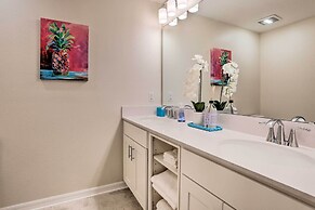 6 Mi to Disney: Resort Hideaway w/ Pool Access!