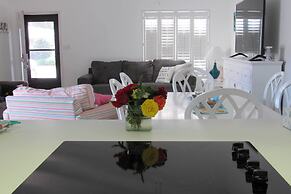 Half-mi to Beach Access: Sunny Miramar Villa!