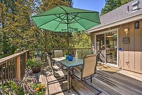 1 Mi to Jenkinson Lake: Apples Chalet w/ Deck