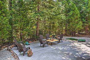 1 Mi to Jenkinson Lake: Apples Chalet w/ Deck