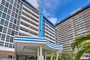 Oceanfront Luxury Renovated Resort Getaway!