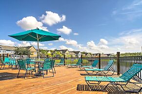 Kissimmee Retreat w/ Pool Access, 10 Mi to Disney!