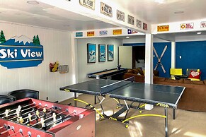 Red River Condo w/ Fire Pit: 1/2 Mi to Slopes!