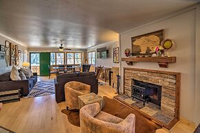 Red River Condo w/ Fire Pit: 1/2 Mi to Slopes!