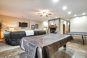 Apple Valley Home, Shared Golf Course On-site