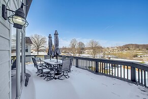 Apple Valley Home, Shared Golf Course On-site