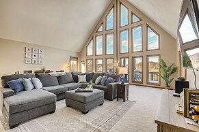 Apple Valley Home, Shared Golf Course On-site