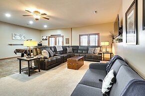 Apple Valley Home, Shared Golf Course On-site