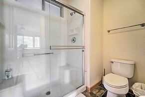 2 Mi to Donner Lake: Walkable Truckee Condo!