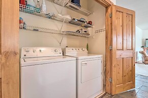 2 Mi to Donner Lake: Walkable Truckee Condo!