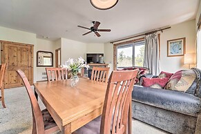 2 Mi to Donner Lake: Walkable Truckee Condo!