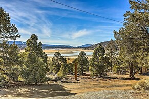 Big Bear Lake Cabin w/ Deck & Views ~ 9 Mi to Ski!