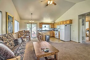 Big Bear Lake Cabin w/ Deck & Views ~ 9 Mi to Ski!