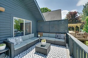 Diamond Lake Waterfront Cabin w/ Deck + Dock!