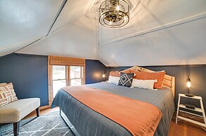 Diamond Lake Waterfront Cabin w/ Deck + Dock!