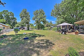 Fredericksburg Home 8 Blocks to Main St + Wineries
