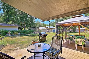 Fredericksburg Home 8 Blocks to Main St + Wineries