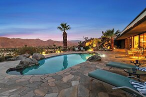 Palm Springs Retreat w/ Private Pool & Jacuzzi