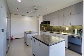 Palm Springs Retreat w/ Private Pool & Jacuzzi