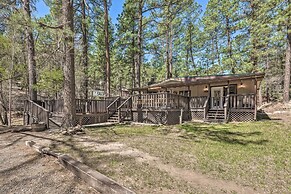 Tranquil Cabin w/ Stream & Deck Near Dtwn Ruidoso!