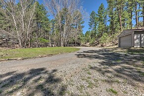 Tranquil Cabin w/ Stream & Deck Near Dtwn Ruidoso!