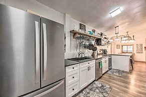 Tranquil Cabin w/ Stream & Deck Near Dtwn Ruidoso!