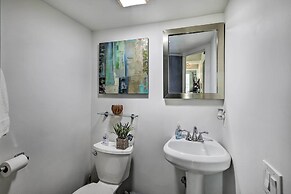 Palm Springs Home: Casita + Fire Pit!