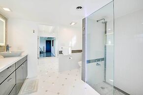 Palm Springs Home: Casita + Fire Pit!