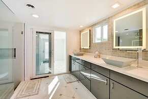 Palm Springs Home: Casita + Fire Pit!