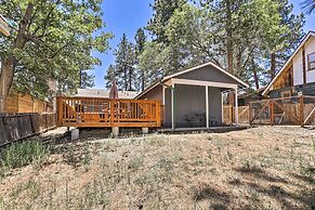 Hot Tub & Deck: Big Bear Gem Near Resorts!
