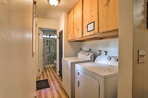 Hot Tub & Deck: Big Bear Gem Near Resorts!