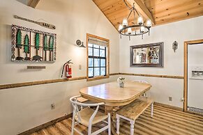 Hot Tub & Deck: Big Bear Gem Near Resorts!