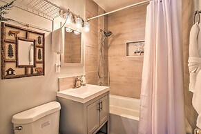 Hot Tub & Deck: Big Bear Gem Near Resorts!