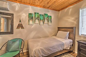 Remodeled Crestline Retreat: Walk to Lake Gregory!