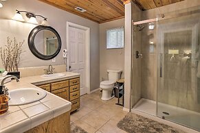 Remodeled Crestline Retreat: Walk to Lake Gregory!