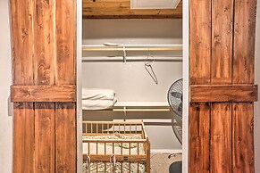 Remodeled Crestline Retreat: Walk to Lake Gregory!