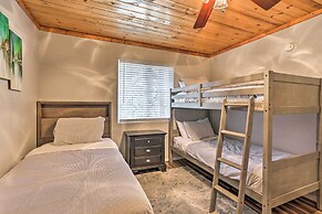 Remodeled Crestline Retreat: Walk to Lake Gregory!