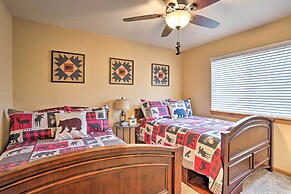 Pet-friendly Big Bear Cabin ~ 6 Mi to Ski Resorts!