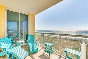 Vibrant Navarre Condo: Pool & Beach Chair Service!