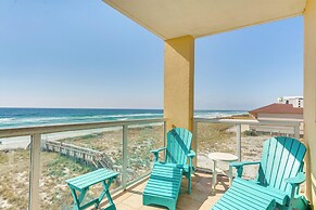 Vibrant Navarre Condo: Pool & Beach Chair Service!