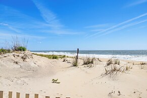 Heated Pool + Views: Beachfront Ocean City Gem