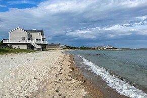 Sunny Beach House Getaway - Steps From Water!